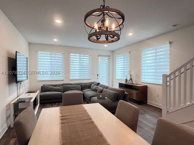 10229 NW 64th Ter 101, Doral, FL 33178