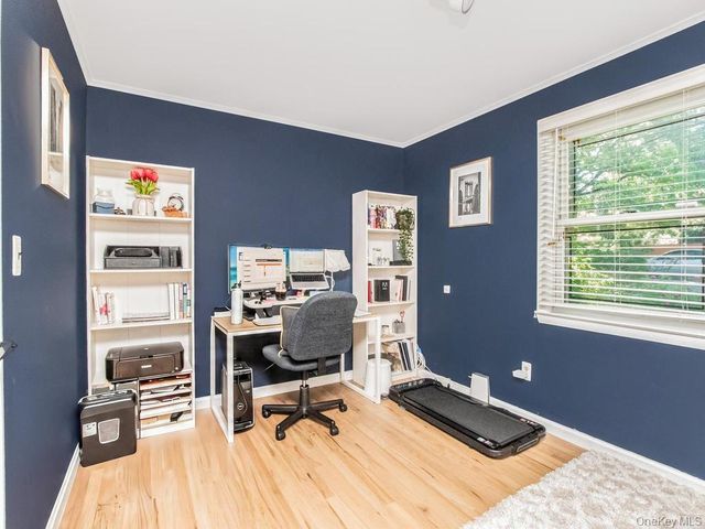 36 Balmoral Crescent, White Plains, NY 10607