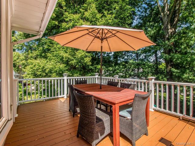 36 Balmoral Crescent, White Plains, NY 10607