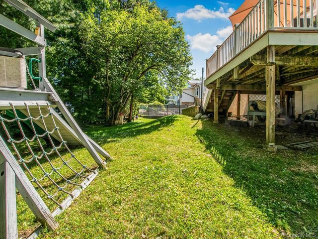 36 Balmoral Crescent, White Plains, NY 10607
