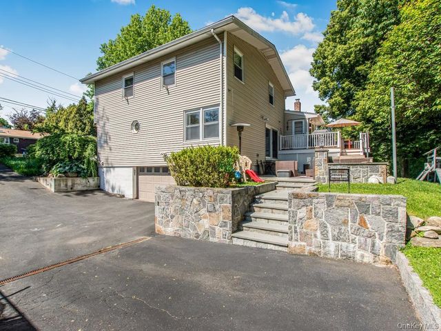 36 Balmoral Crescent, White Plains, NY 10607