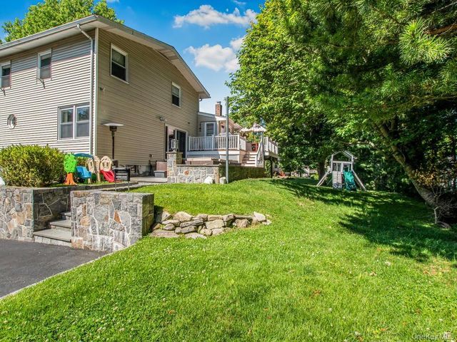 36 Balmoral Crescent, White Plains, NY 10607