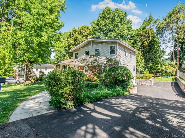 36 Balmoral Crescent, White Plains, NY 10607