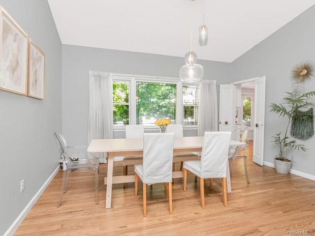 36 Balmoral Crescent, White Plains, NY 10607
