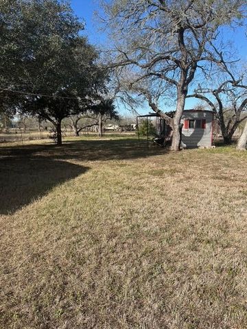 403 County Road 324 Cr, Alice, TX 78332
