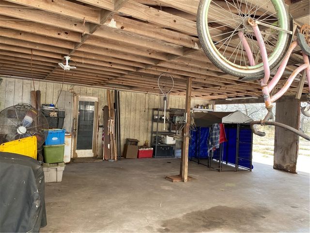 403 County Road 324 Cr, Alice, TX 78332