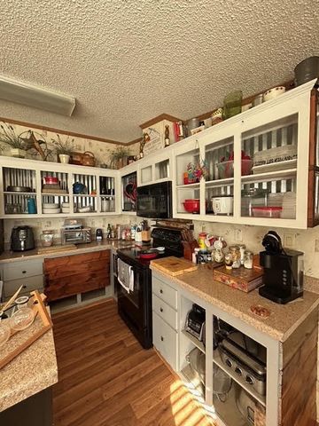 403 County Road 324 Cr, Alice, TX 78332