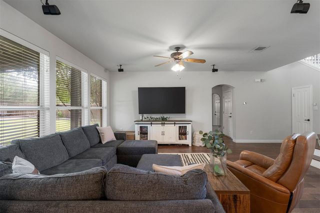5421 Korth DR, Austin, TX 78749