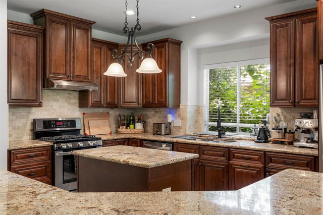 5421 Korth DR, Austin, TX 78749