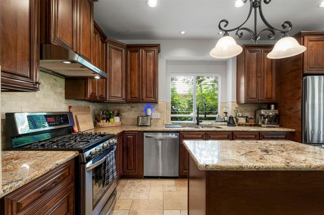 5421 Korth DR, Austin, TX 78749