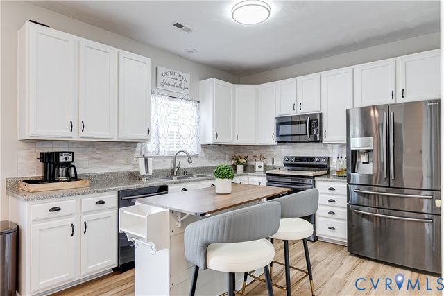 8429 Jordan Heights Ln, North Dinwiddie, VA 23803
