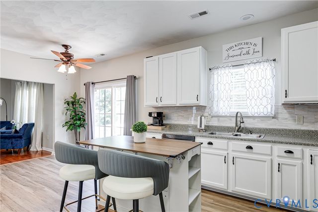 8429 Jordan Heights Ln, North Dinwiddie, VA 23803