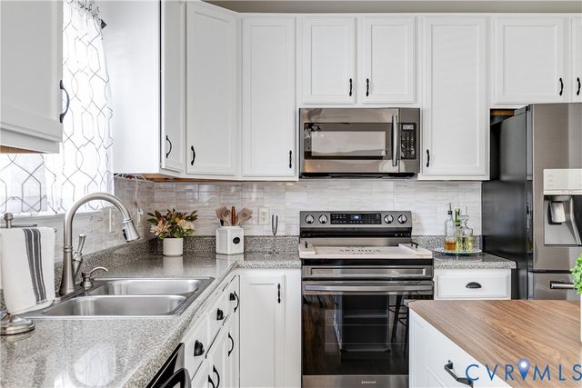 8429 Jordan Heights Ln, North Dinwiddie, VA 23803