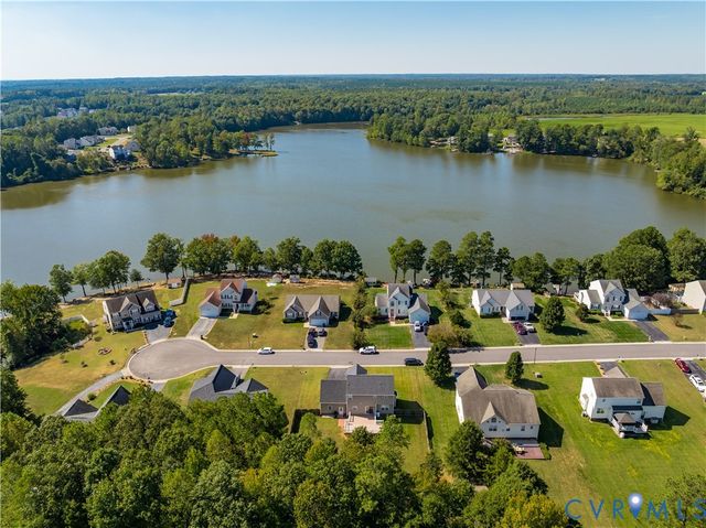 8429 Jordan Heights Ln, North Dinwiddie, VA 23803