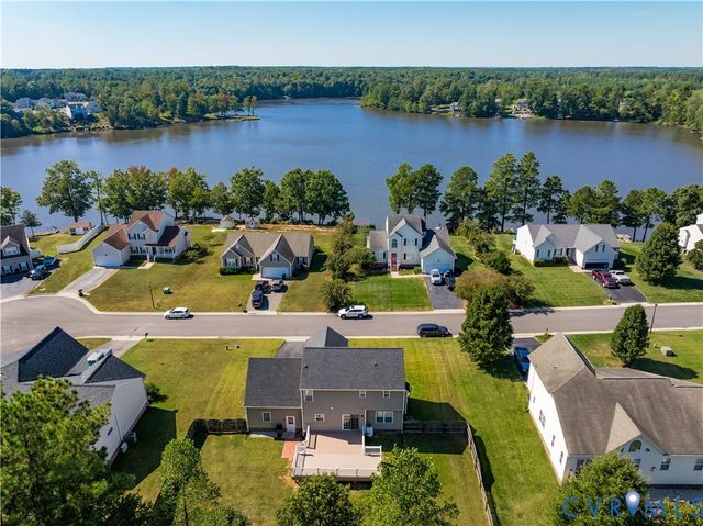 8429 Jordan Heights Ln, North Dinwiddie, VA 23803