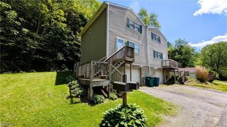 33 Alaska Avenue, Chester, WV 26034