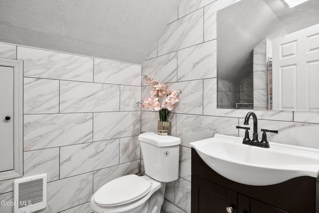 104 John Street, Rensselaer, NY 12144