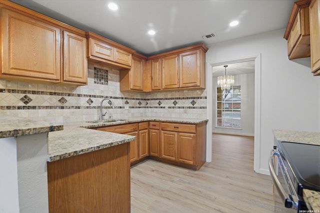 6719 Fair Lake, San Antonio, TX 78244