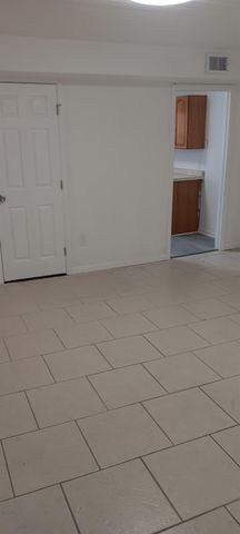 1211 N 25th St, Fort Pierce, FL 34947