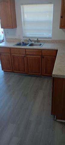 1211 N 25th St, Fort Pierce, FL 34947