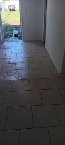 1211 N 25th St, Fort Pierce, FL 34947