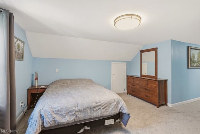 1620 Sackett Avenue, Cuyahoga Falls, OH 44223