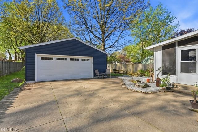 1620 Sackett Avenue, Cuyahoga Falls, OH 44223