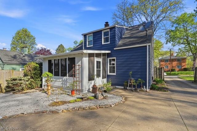 1620 Sackett Avenue, Cuyahoga Falls, OH 44223