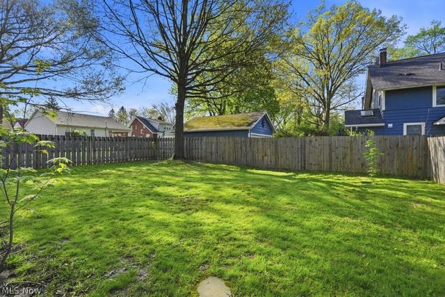 1620 Sackett Avenue, Cuyahoga Falls, OH 44223