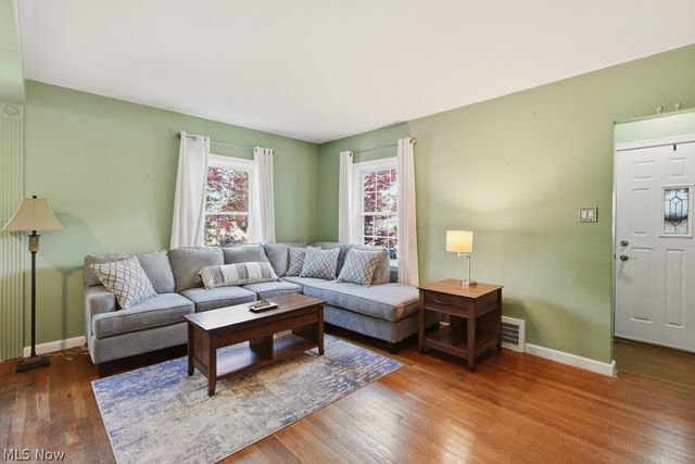 1620 Sackett Avenue, Cuyahoga Falls, OH 44223