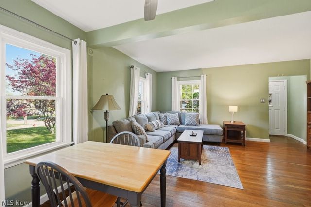 1620 Sackett Avenue, Cuyahoga Falls, OH 44223