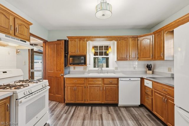 1620 Sackett Avenue, Cuyahoga Falls, OH 44223