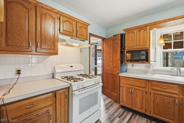 1620 Sackett Avenue, Cuyahoga Falls, OH 44223