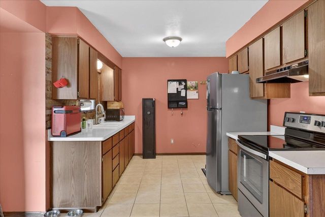 1304 S Orchard Street, Janesville, WI 53546