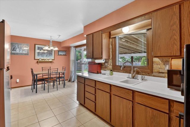1304 S Orchard Street, Janesville, WI 53546