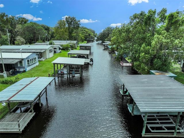 1635 BASS AVENUE, Seville, FL 32190