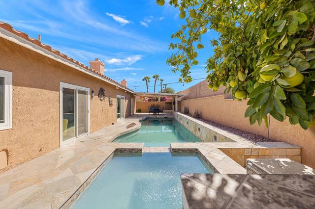 43875 Milan Court, La Quinta, CA 92253