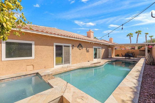 43875 Milan Court, La Quinta, CA 92253
