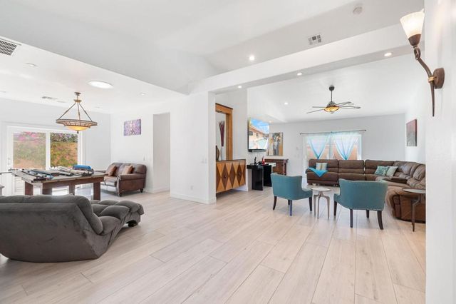 43875 Milan Court, La Quinta, CA 92253