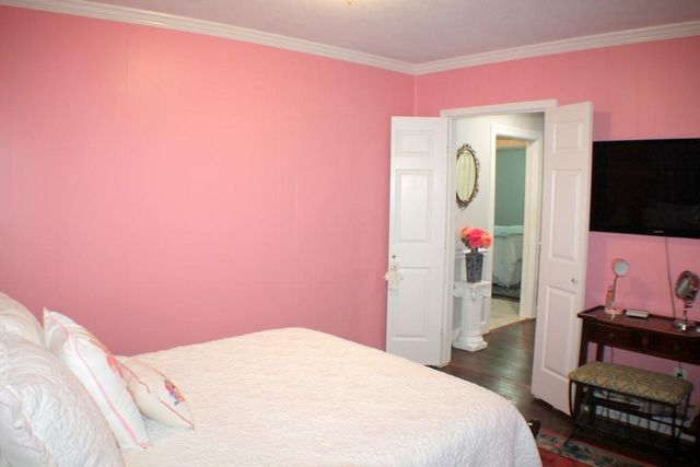 7833 Narcissus Street, Houston, TX 77012