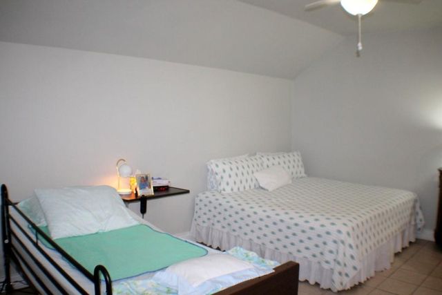 7833 Narcissus Street, Houston, TX 77012