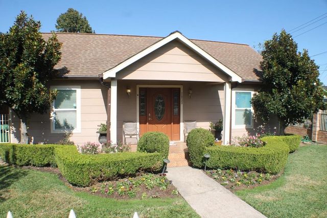 7833 Narcissus Street, Houston, TX 77012