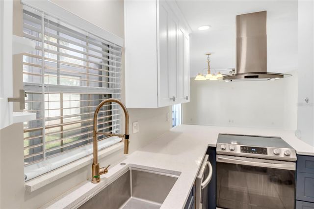 1000 S SEMORAN BOULEVARD 805, Winter Park, FL 32792