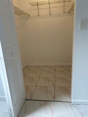 301 W Park Dr 101-11, Miami, FL 33172