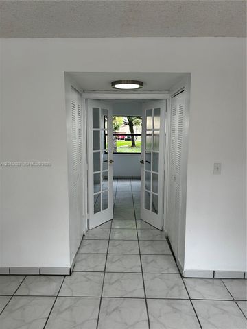 301 W Park Dr 101-11, Miami, FL 33172
