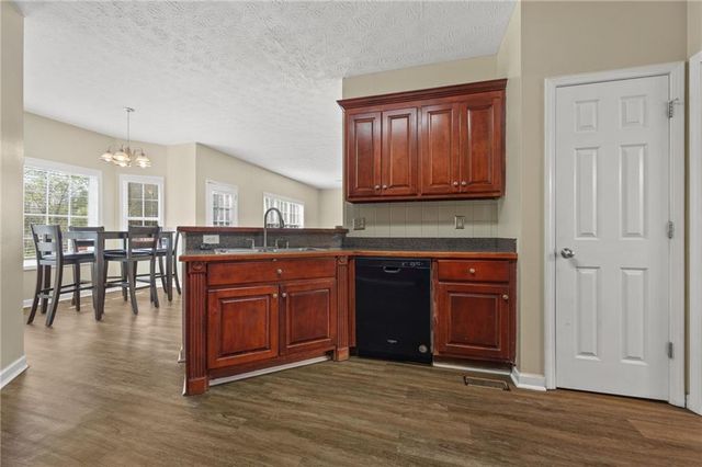 5712 Sullivan Point Drive, Powder Springs, GA 30127