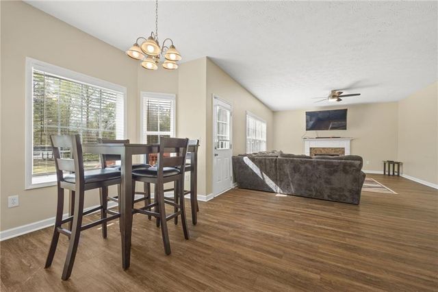 5712 Sullivan Point Drive, Powder Springs, GA 30127