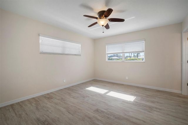 910 SPINDLE PALM WAY, Apollo Beach, FL 33572