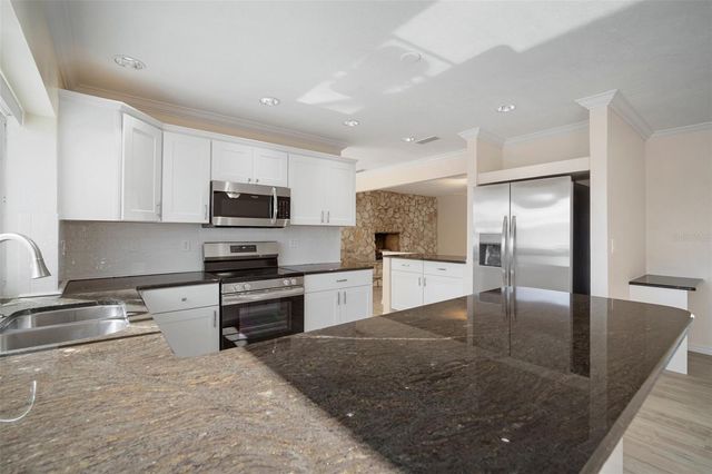 910 SPINDLE PALM WAY, Apollo Beach, FL 33572