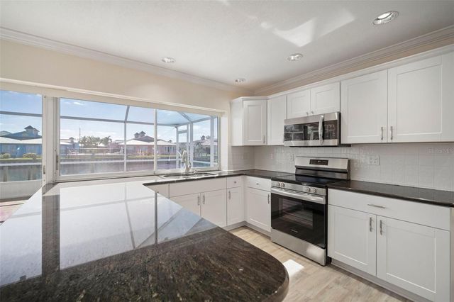 910 SPINDLE PALM WAY, Apollo Beach, FL 33572